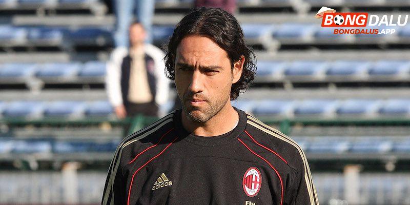 Bức tường thành Alessandro Nesta